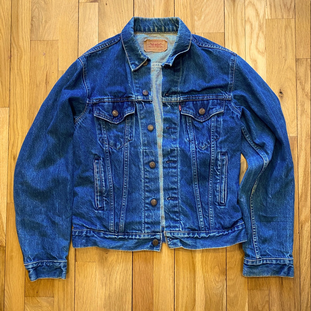 Made in USA vintage Levi’s trucker jacket 40L